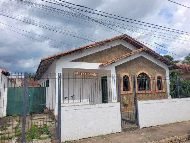 Fachada da República Santo Grau